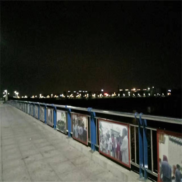 可克达拉桥梁灯光护栏