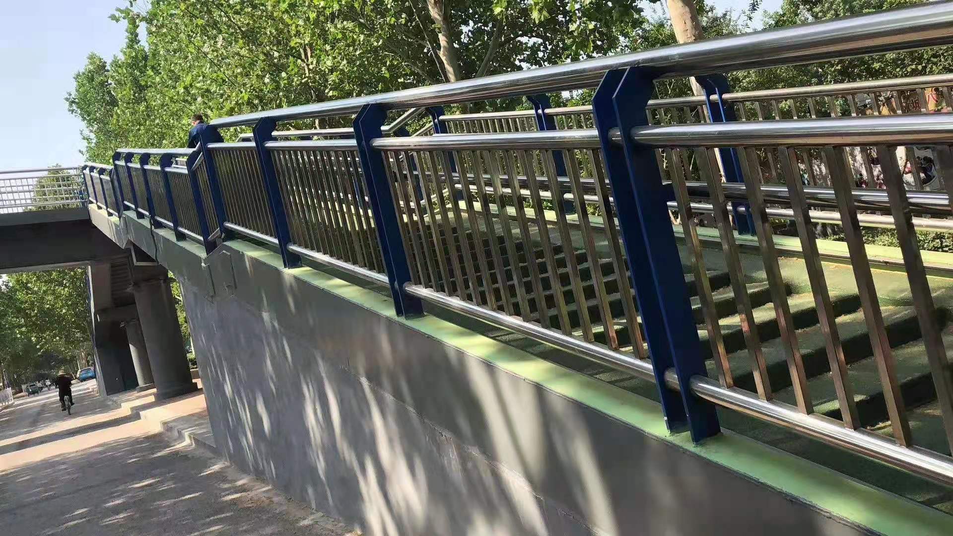 麻山桥梁护栏